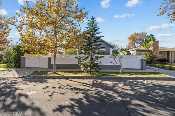 $5,250 | 6223 Simpson Avenue, North Hollywood, CA 91606