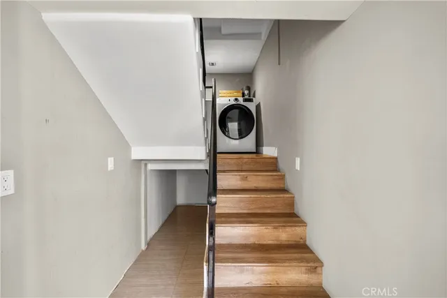 a view of entryway and hall