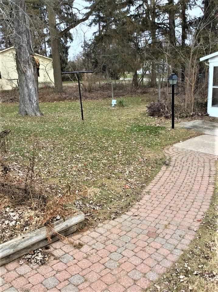 309 North Seymour Road Flushing, MI 48433 - Photo 11 of 19 21529842-10.JPG