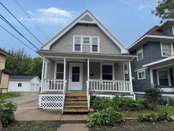 $65,950 | 509 15th Street Southeast, Cedar Rapids, IA 52403