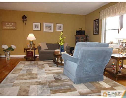 38 Winton Road East Brunswick, NJ 08816 - Photo 8 of 25 Gallery Image 8