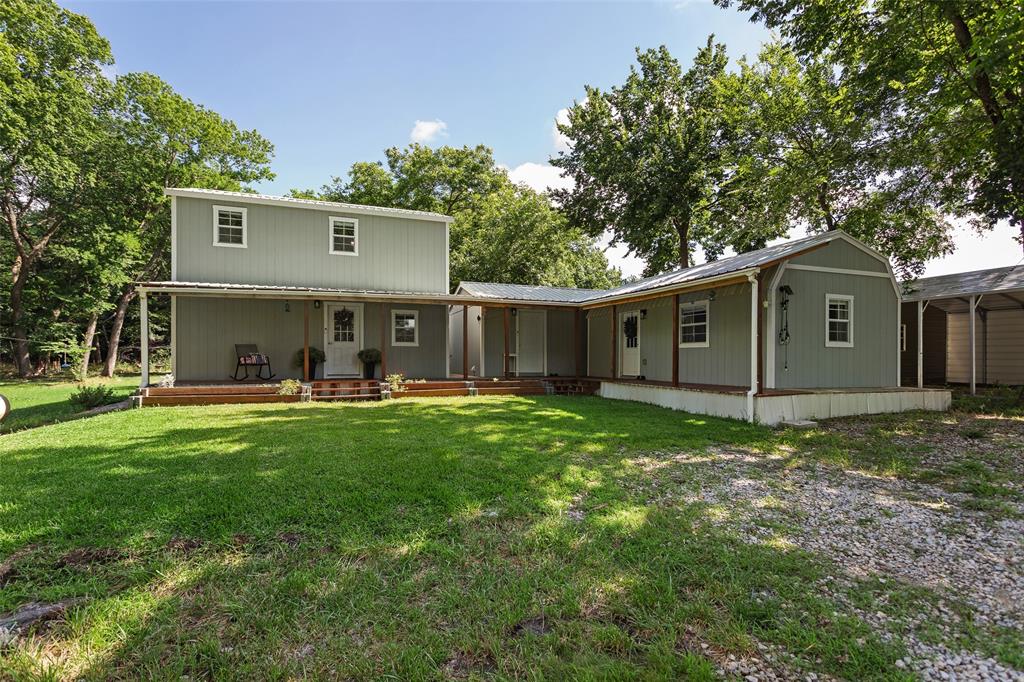 108 Blue Moon Court Springtown, TX 76082 - Photo 2 of 34