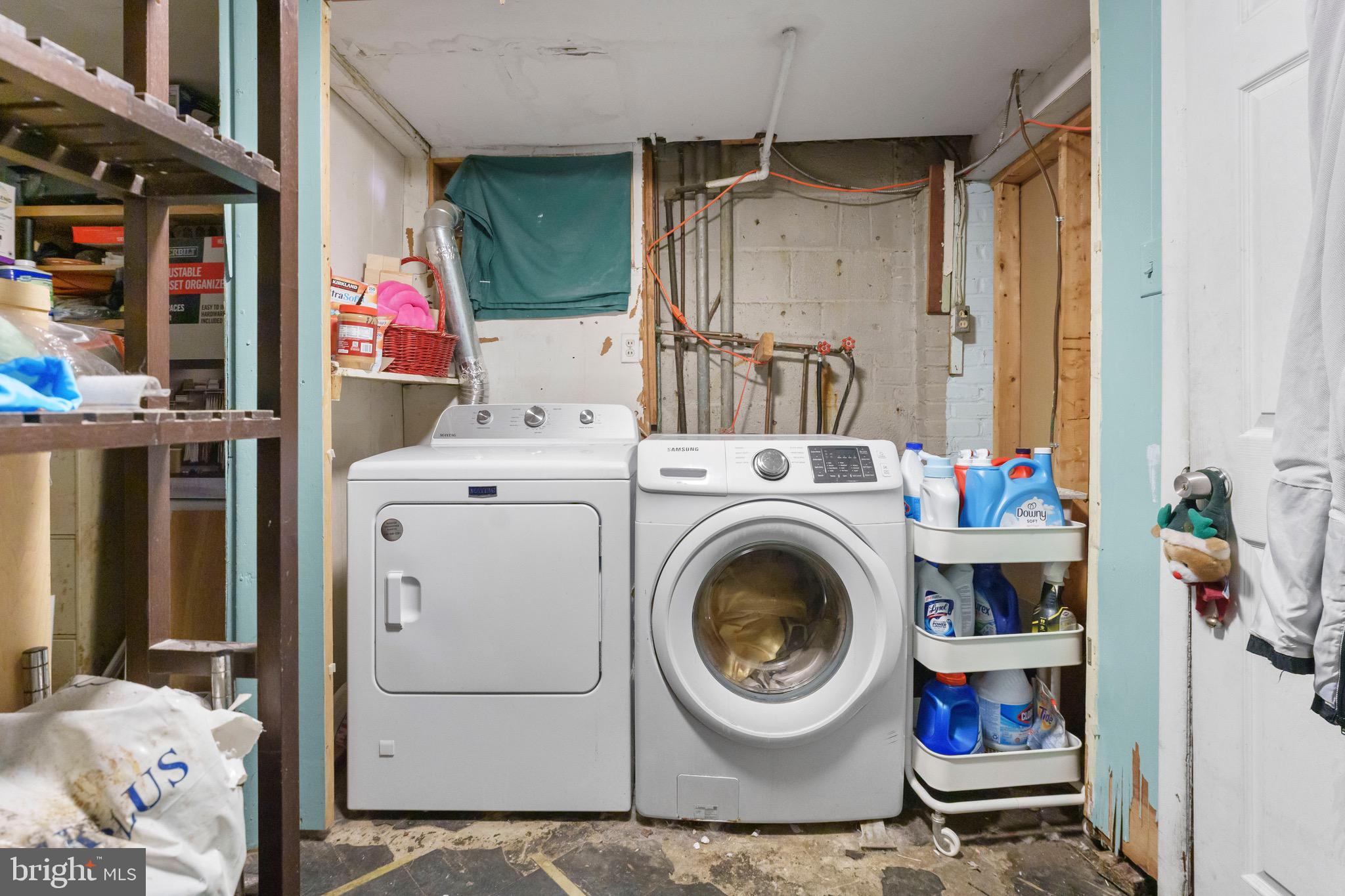 9707 Braddock Road Silver Spring, MD 20903 - Photo 24 of 32 rear level laundry area