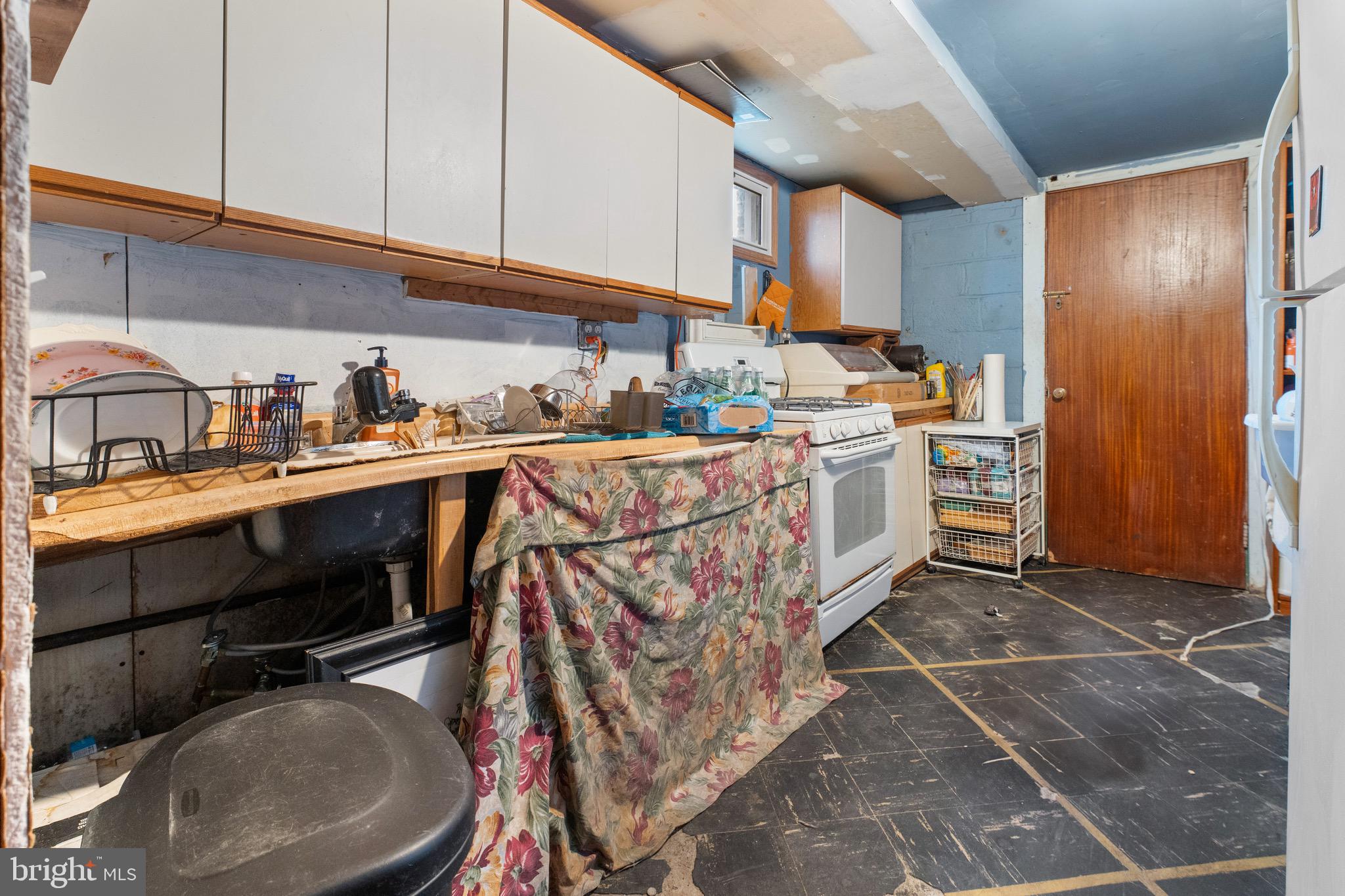 9707 Braddock Road Silver Spring, MD 20903 - Photo 26 of 32 lower level kitchenette