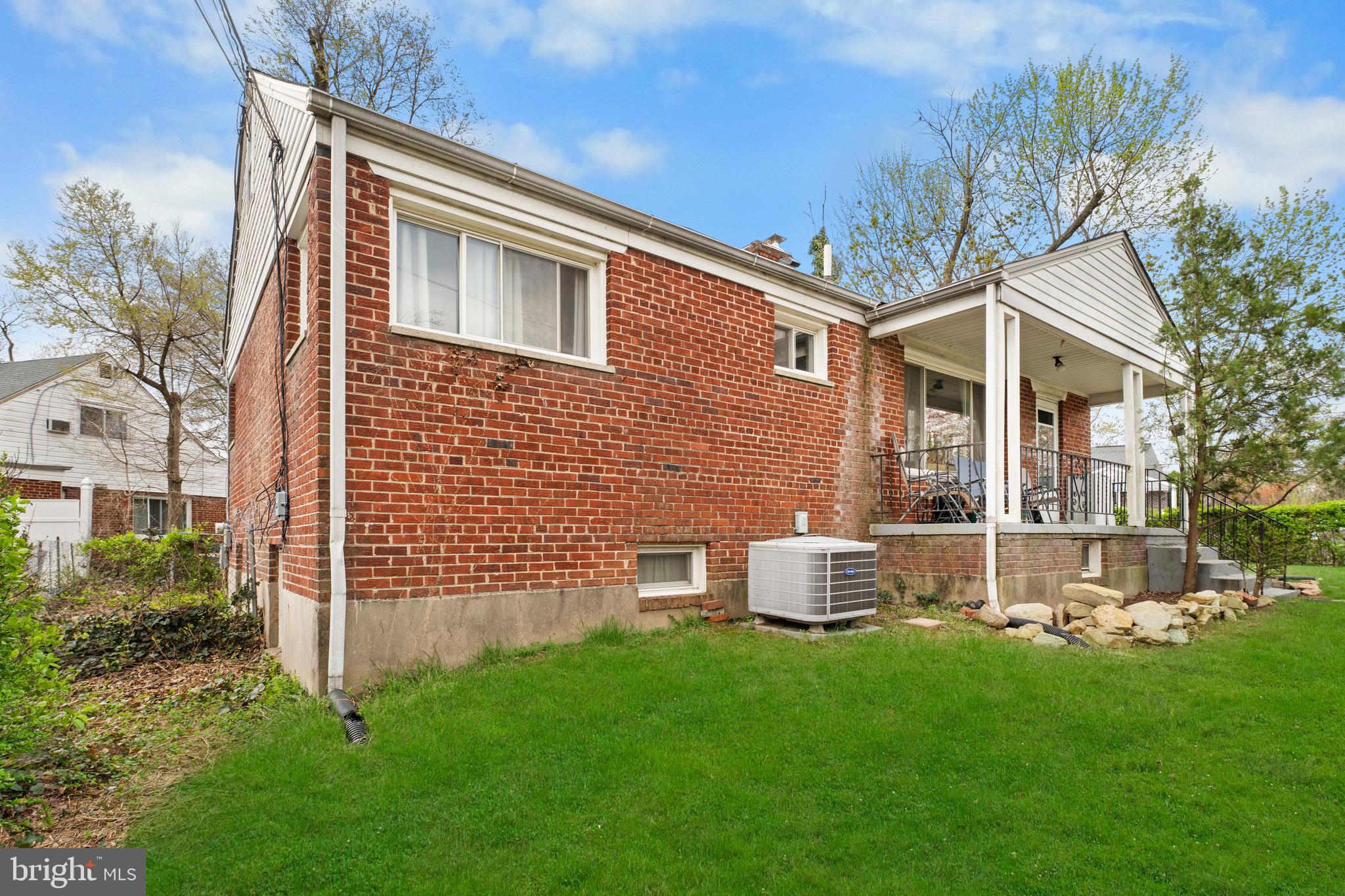 9707 Braddock Road Silver Spring, MD 20903 - Photo 3 of 32 Gallery Image 3