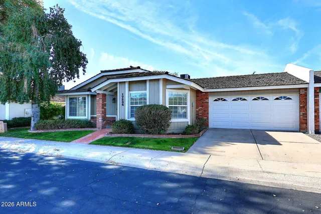 $2,000 | 17236 North 1st Place, Phoenix, AZ 85022