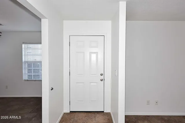 $2,000 | 17236 North 1st Place, Phoenix, AZ 85022