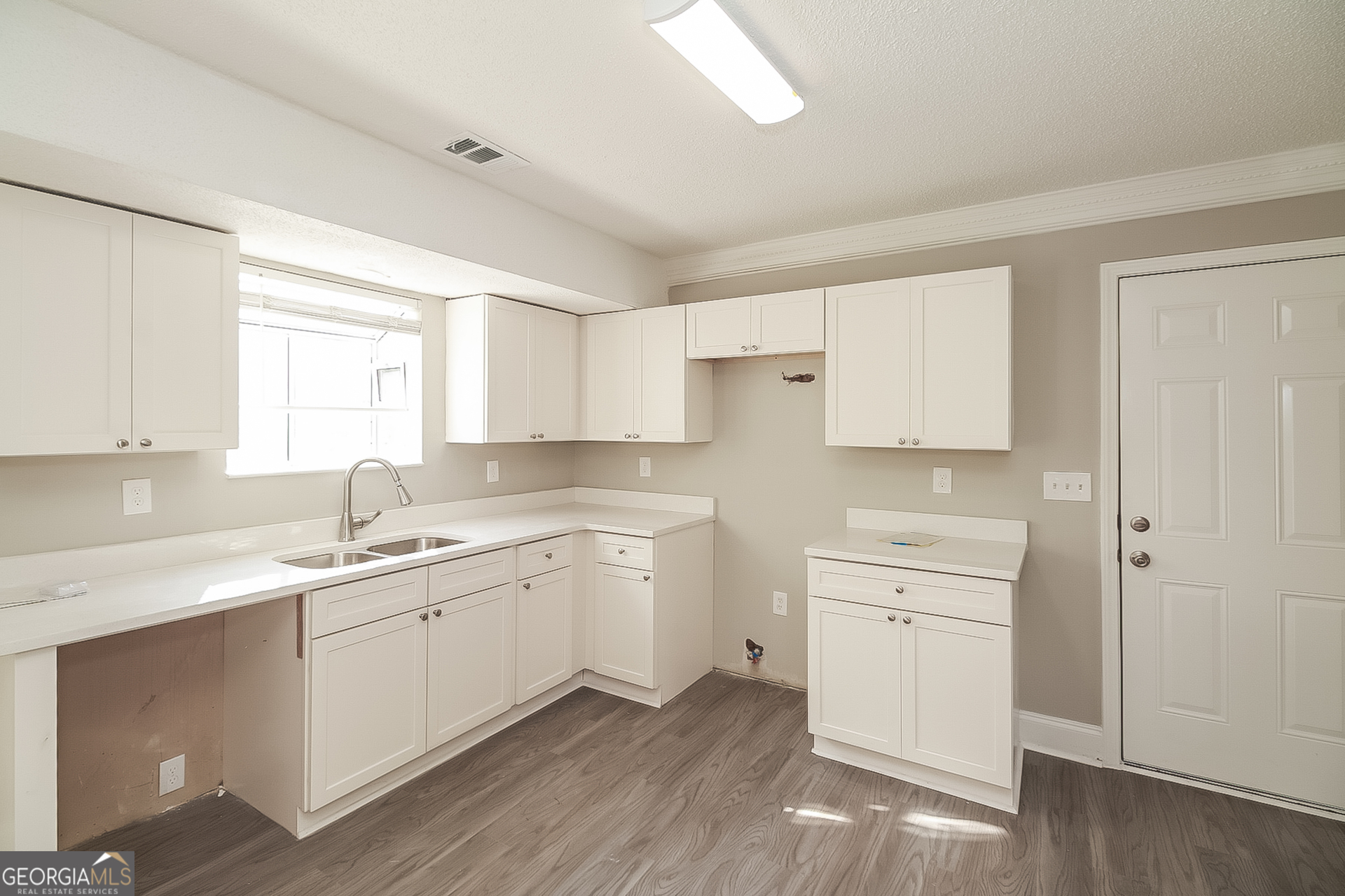 2190 Surrey Trail Atlanta, GA 30349 - Photo 5 of 18