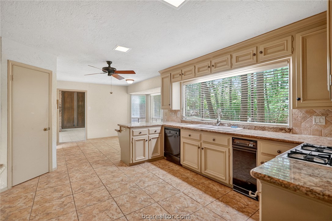 2911 Partridge Circle Bryan, TX 77802 - Photo 8 of 50