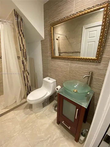 $2,500 | 6763 Northwest 182nd Street, Unit 105, Hialeah, FL 33015