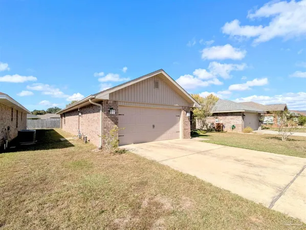 $1,975 | 4411 Fiske Street, Pace, FL 32571