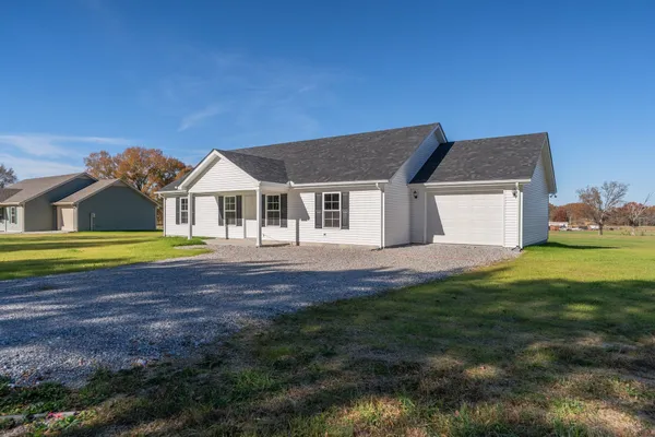 $340,000 | 1585 Paynes Church Road, Winchester, TN 37398