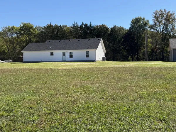 $340,000 | 1585 Paynes Church Road, Winchester, TN 37398