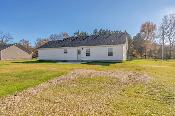 $340,000 | 1585 Paynes Church Road, Winchester, TN 37398