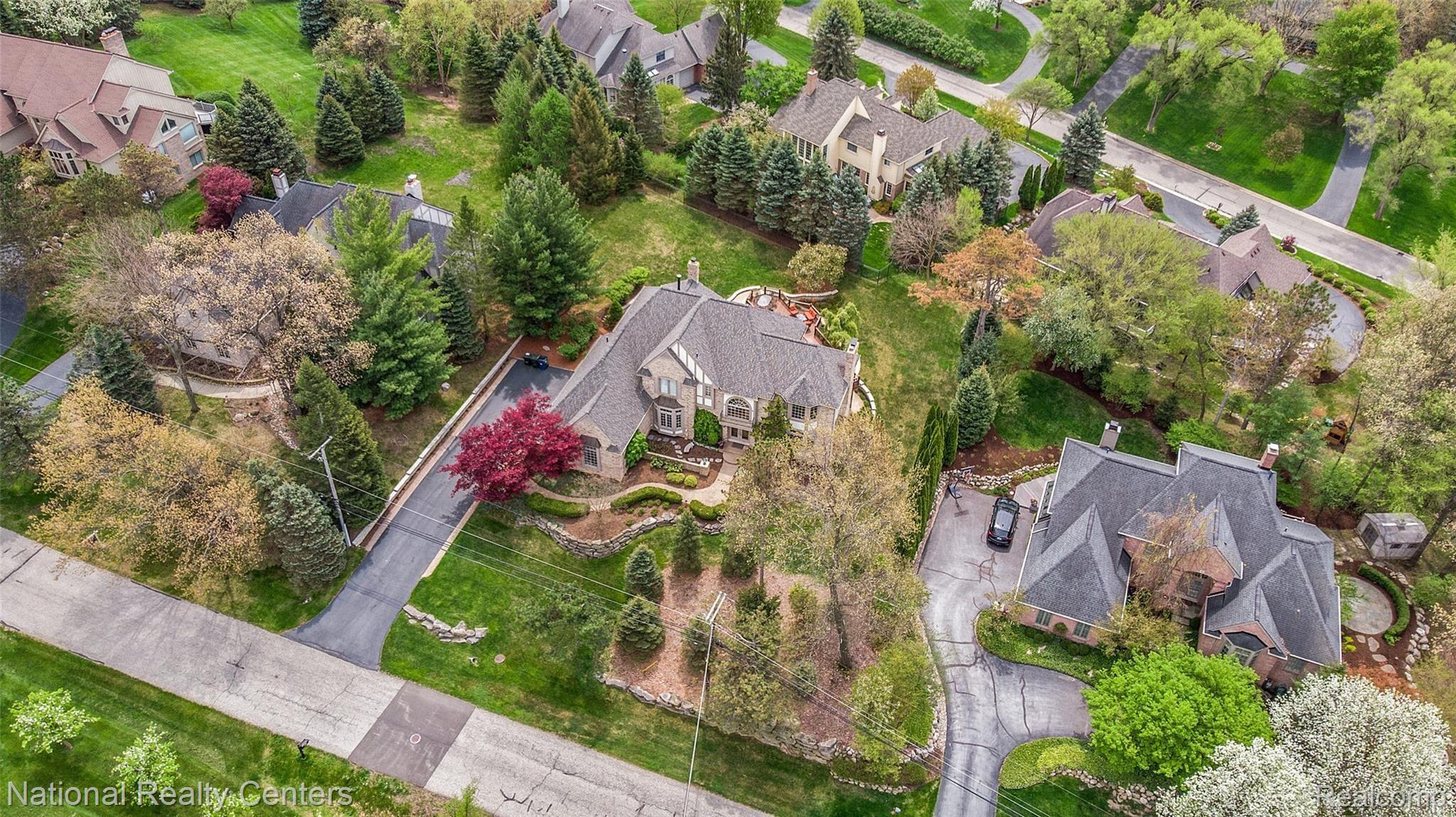 801 Peach Tree Lane Rochester, MI 48306 - Photo 52 of 54 gorgeous setting