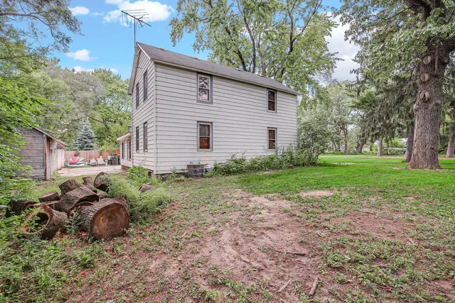 $216,000 | 2201 Thornton Lansing Road, Lansing, IL 60438