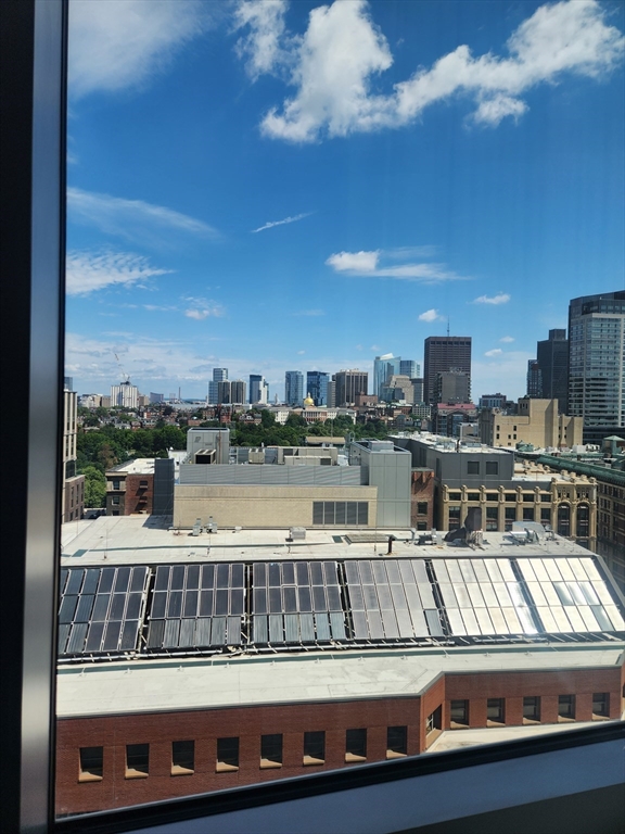 110 Stuart Street, Unit 19D Boston, MA 02116 - Photo 6 of 18 a view of a balcony with city view