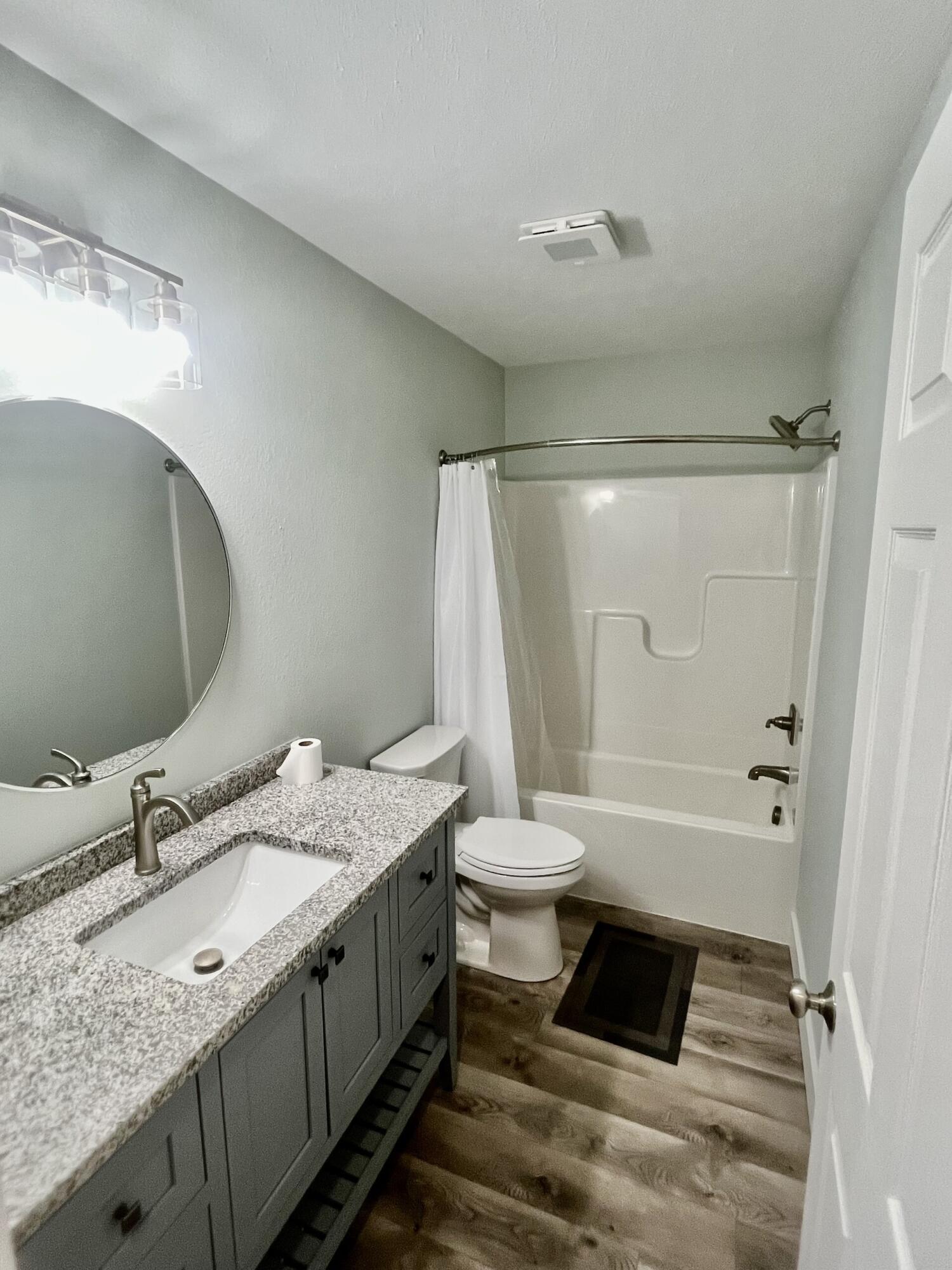 2048 Center Street Muskegon, MI 49442 - Photo 12 of 16 49f6c6bf-6907-4e31-a0f5-f60f6b3c8384