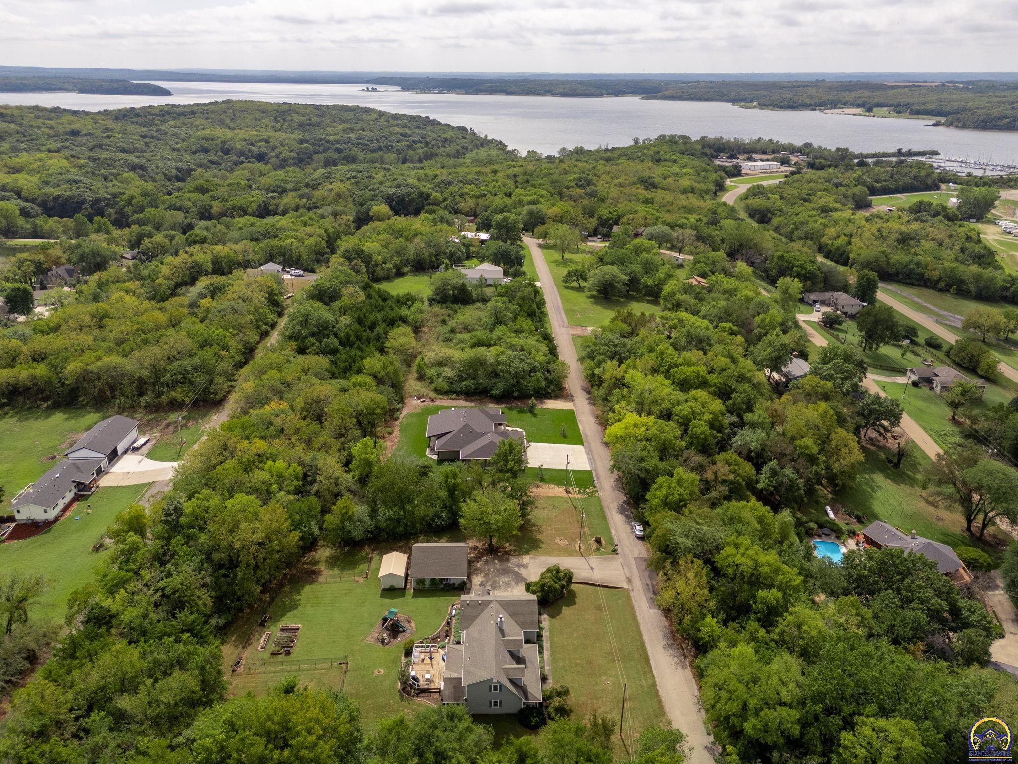 6288 Ridgeview Drive Ozawkie, KS 66070 - Photo 10 of 69 Gallery Image 10