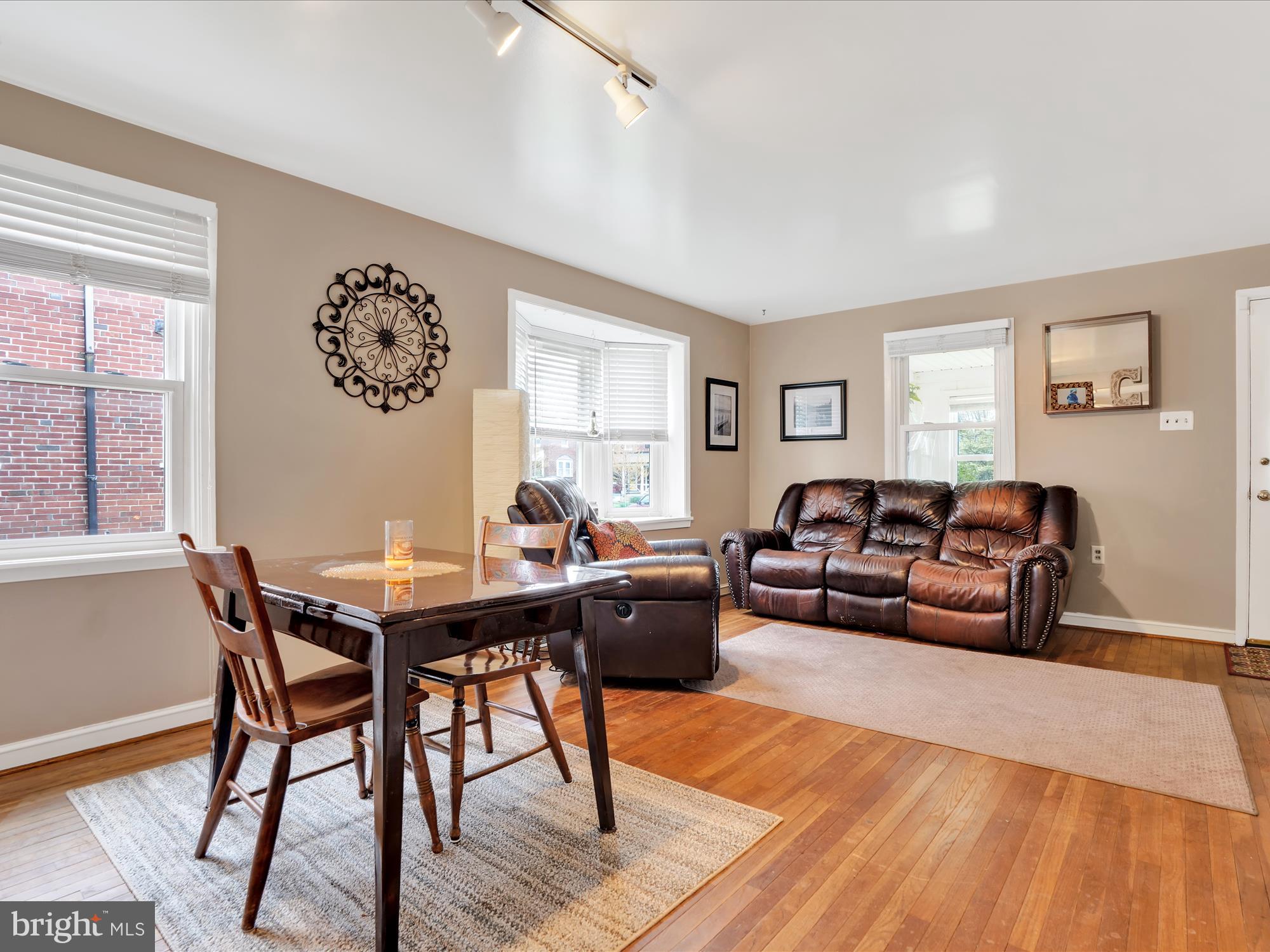 1156 Jamaica Road Lancaster, PA 17602 - Photo 8 of 30 Dining Area/ Living Room
