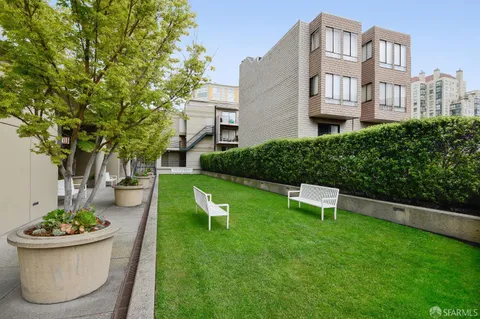 $1,050,000 | 1388 Gough Street, Unit 406, San Francisco, CA 94109