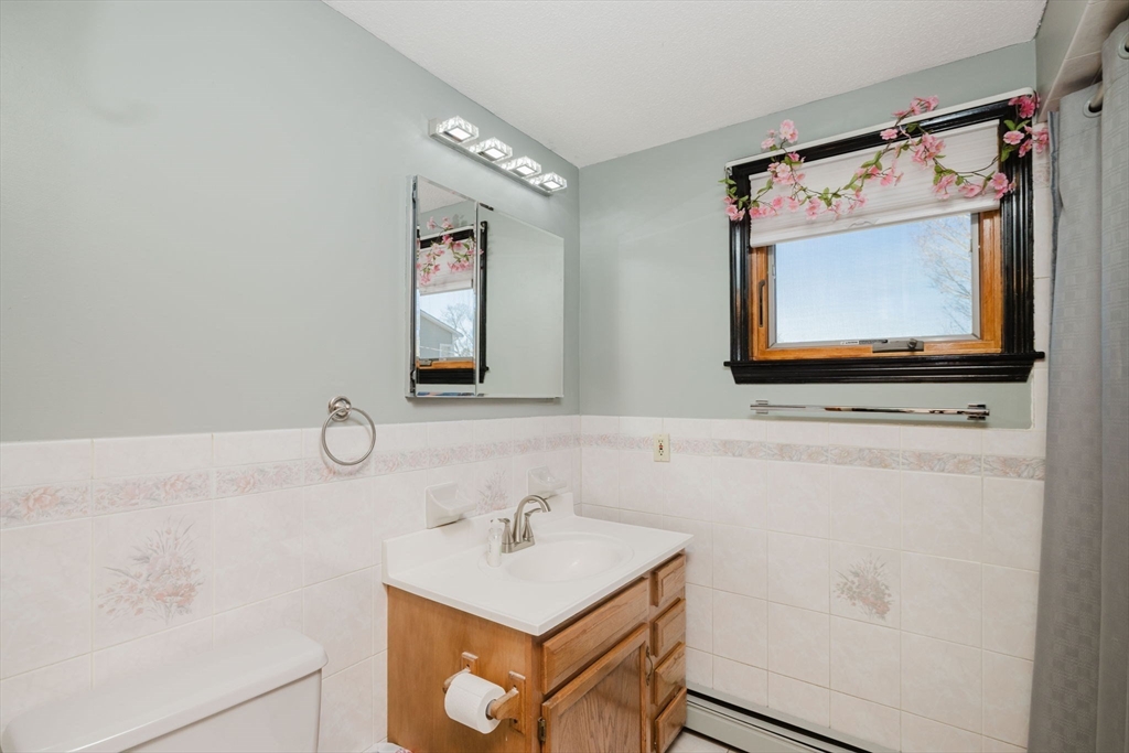 183 Eldridge Street Taunton, MA 02780 - Photo 12 of 40