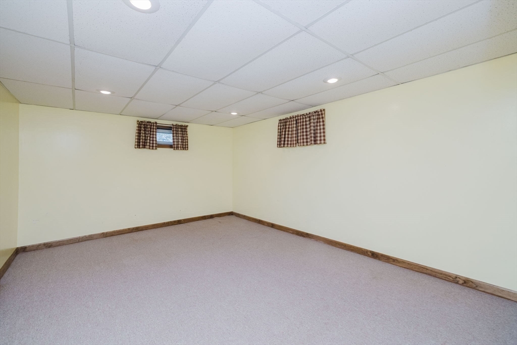 183 Eldridge Street Taunton, MA 02780 - Photo 27 of 40