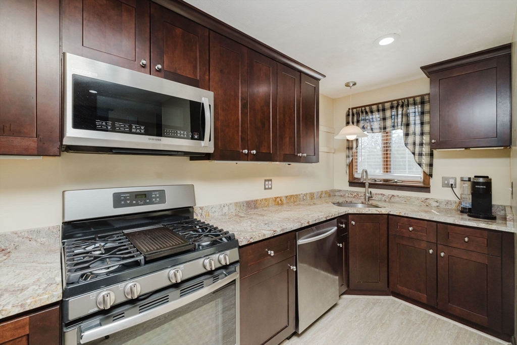 183 Eldridge Street Taunton, MA 02780 - Photo 6 of 40