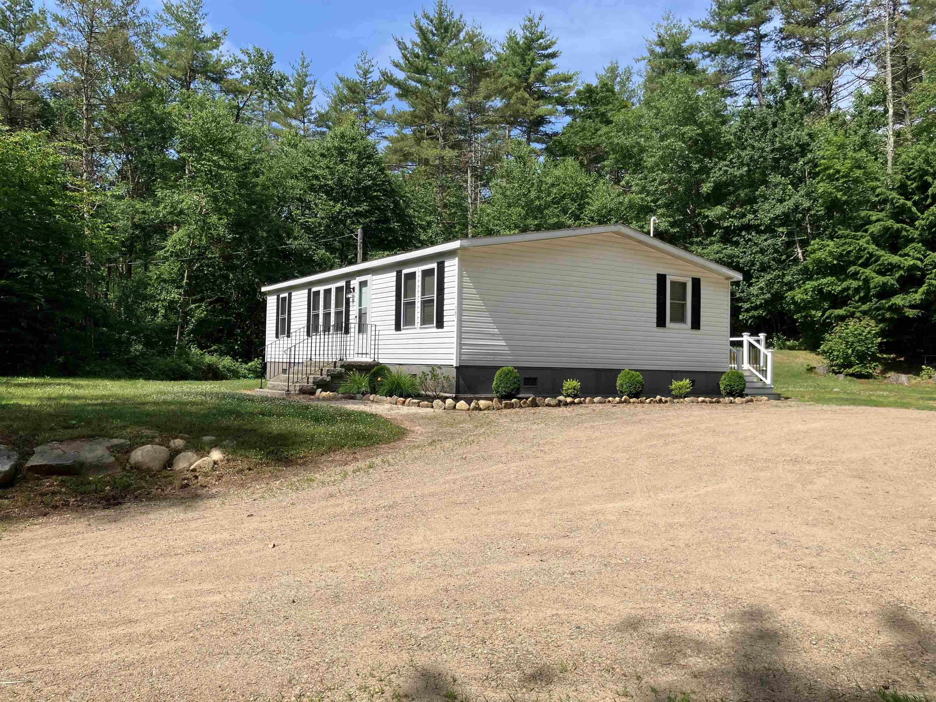 301 Washington Street Rochester, NH 03867 - Photo 12 of 16