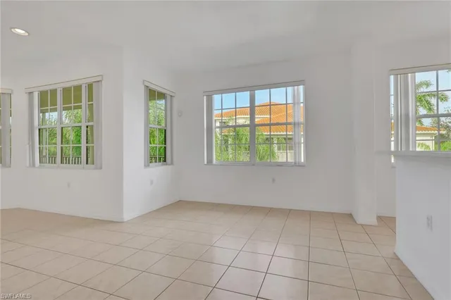 $515,000 | 4863 Hampshire Court, Unit 207, Naples, FL 34112