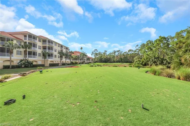 $515,000 | 4863 Hampshire Court, Unit 207, Naples, FL 34112