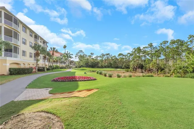 $515,000 | 4863 Hampshire Court, Unit 207, Naples, FL 34112