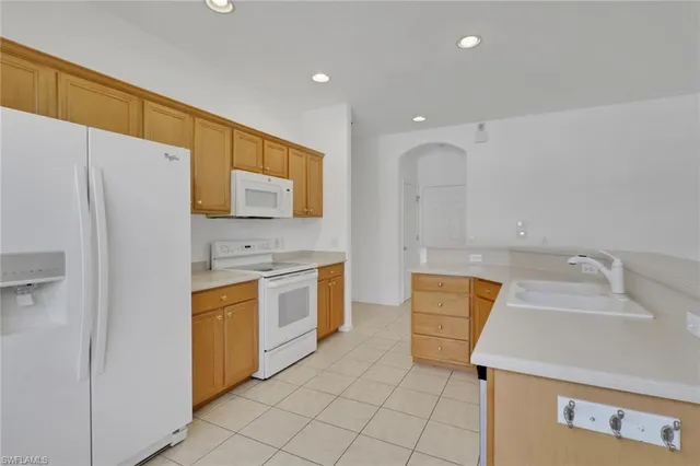 $515,000 | 4863 Hampshire Court, Unit 207, Naples, FL 34112