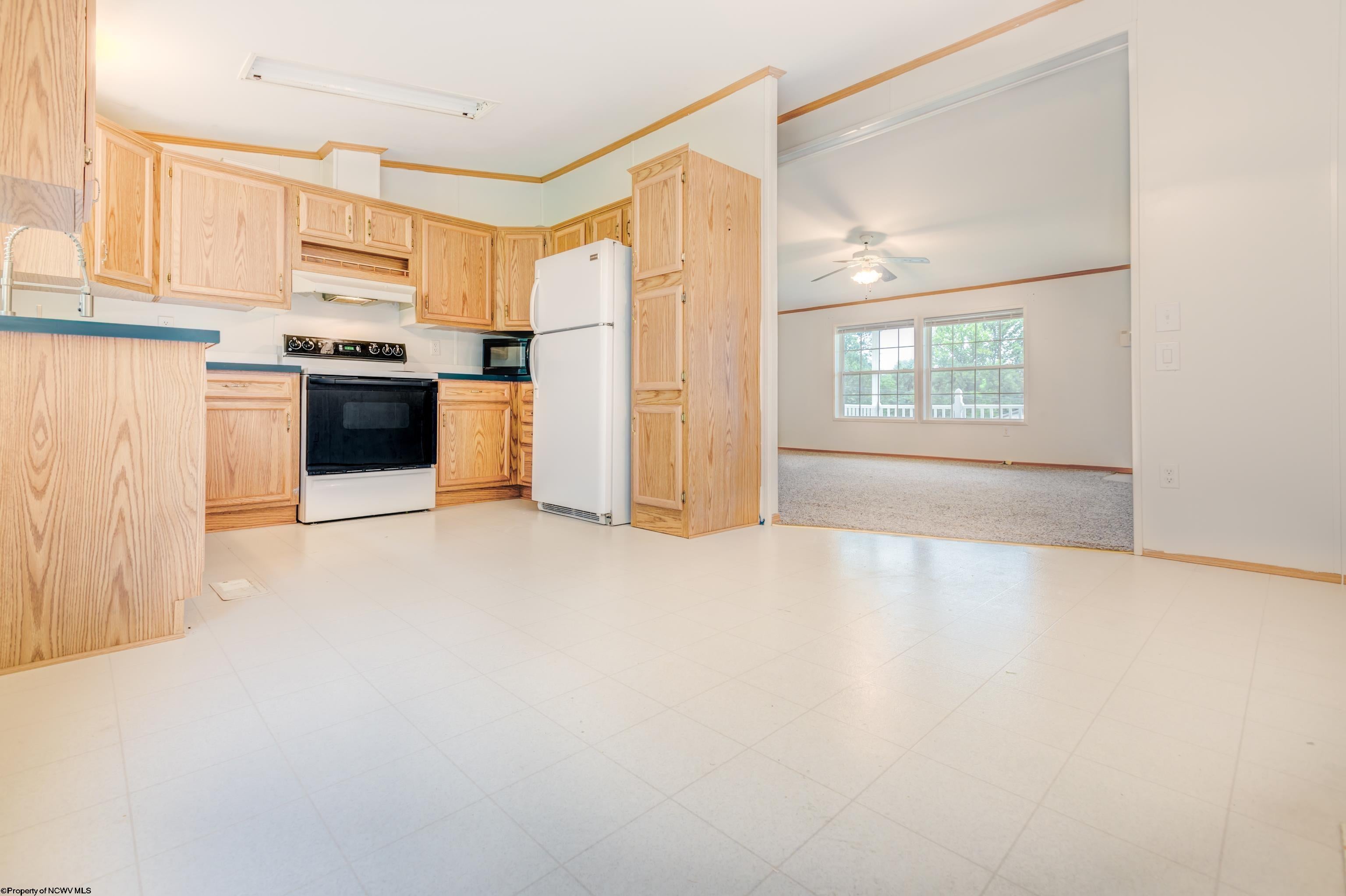 292 Ed Dunn Road Morgantown, WV 26508 - Photo 3 of 30 Gallery Image 3
