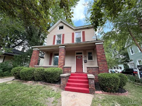 $109,900 | 902 Royal Street, Alton, IL 62002