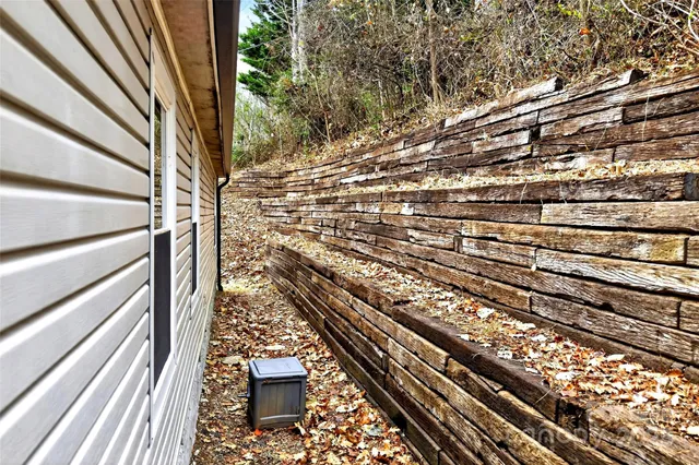 $325,000 | 116 Samantha Drive, Fairview, NC 28730