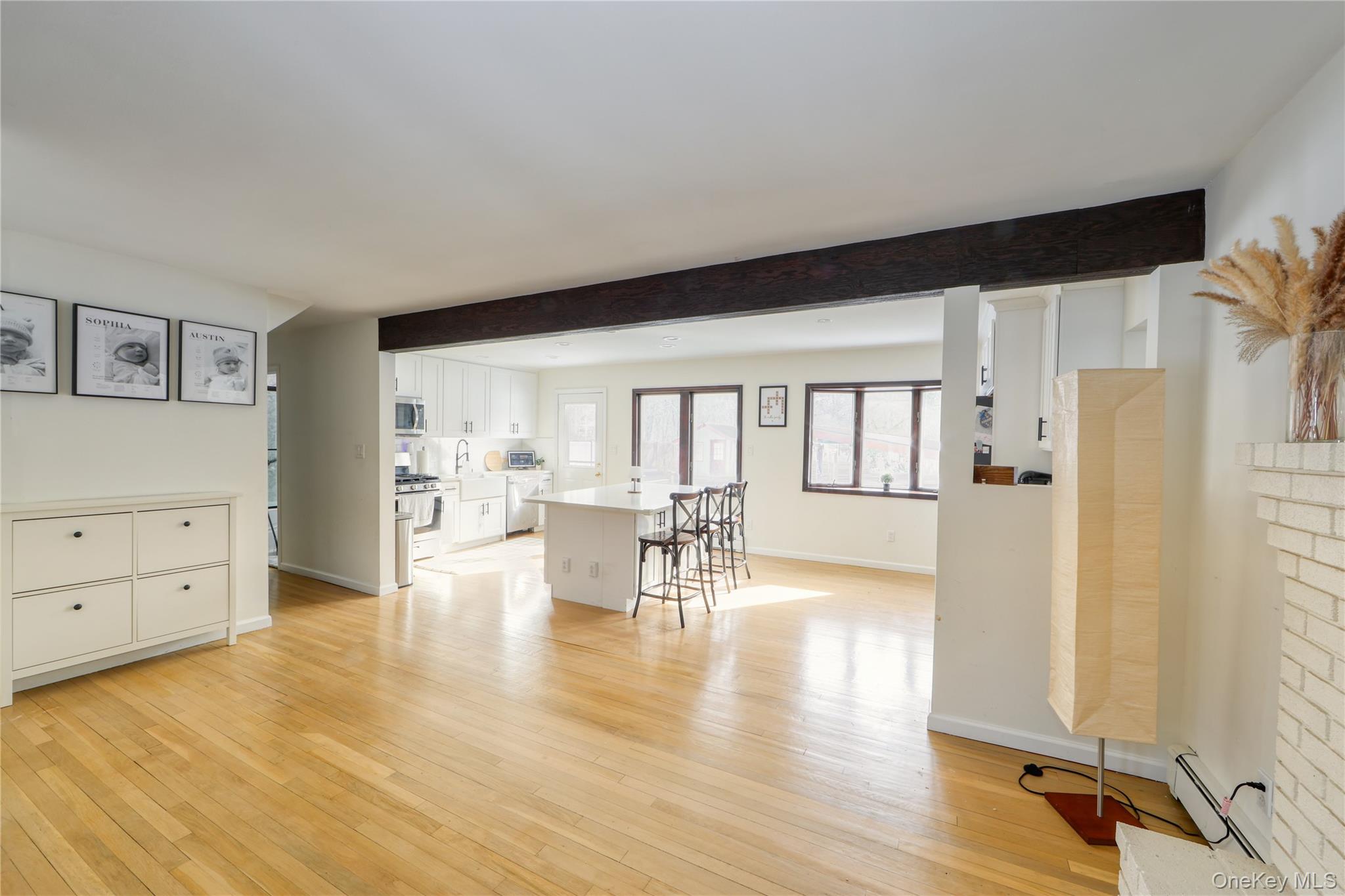 219 Pond Road Bohemia, NY 11716 - Photo 21 of 31