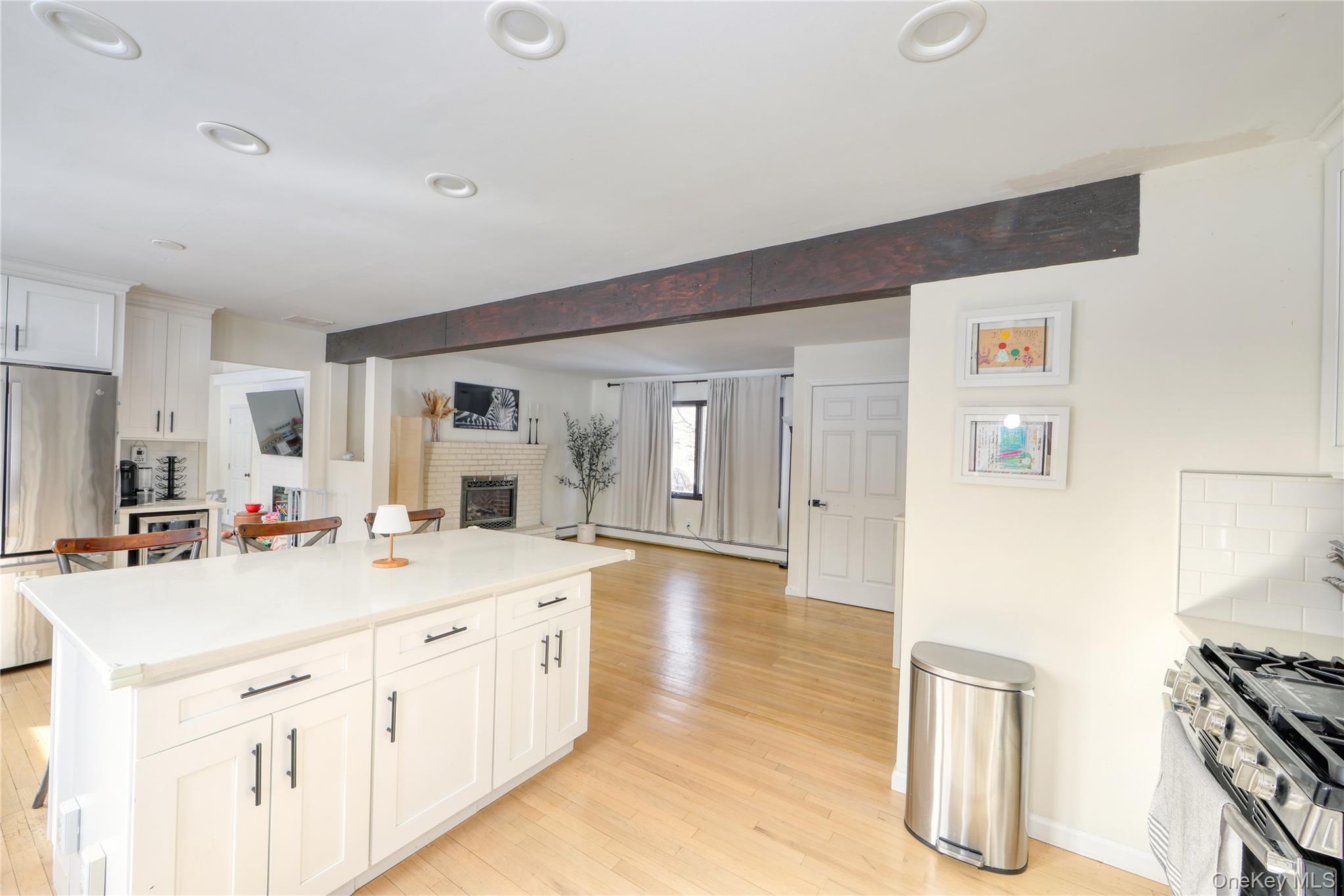 219 Pond Road Bohemia, NY 11716 - Photo 24 of 31