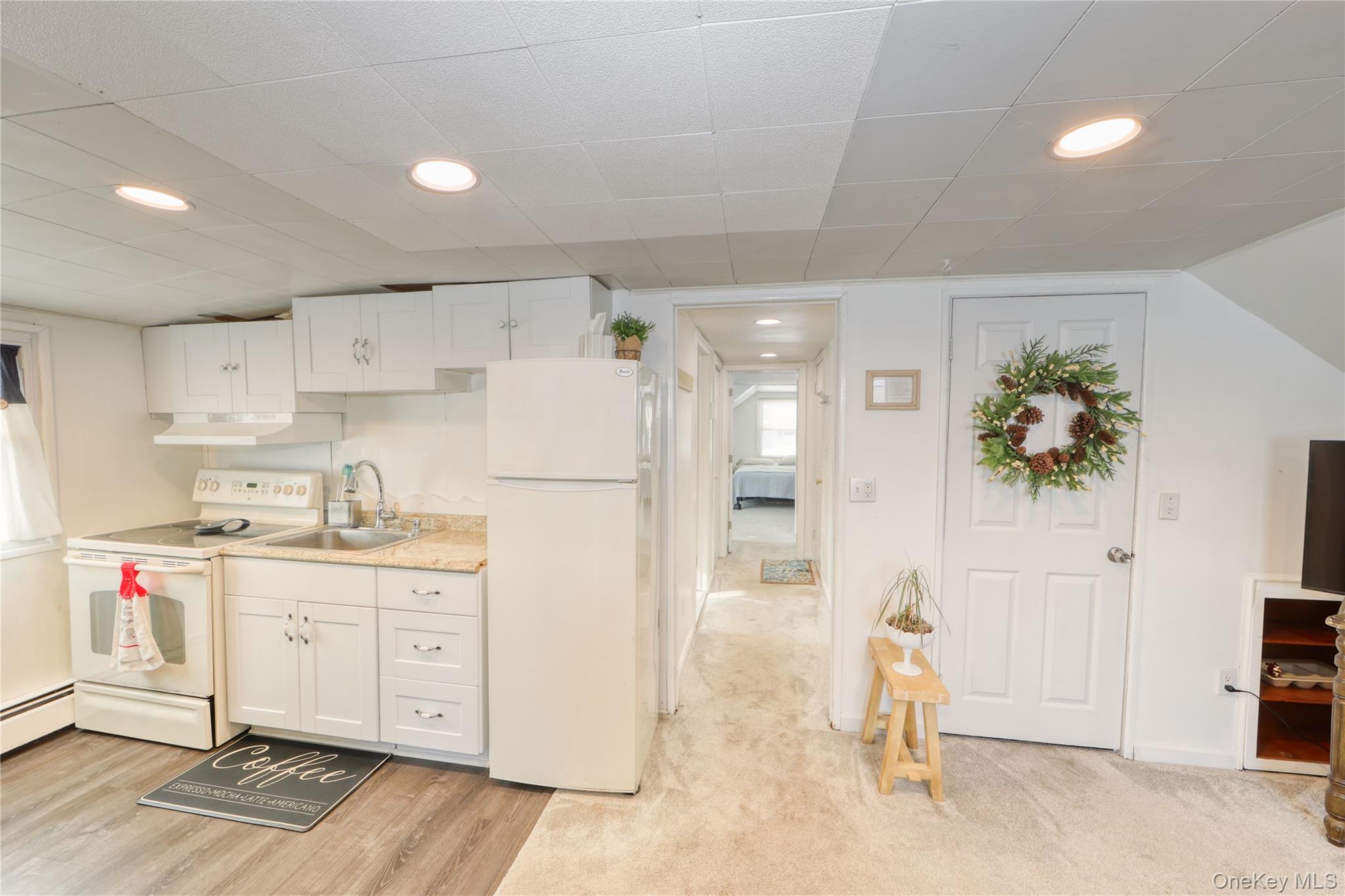 219 Pond Road Bohemia, NY 11716 - Photo 5 of 31