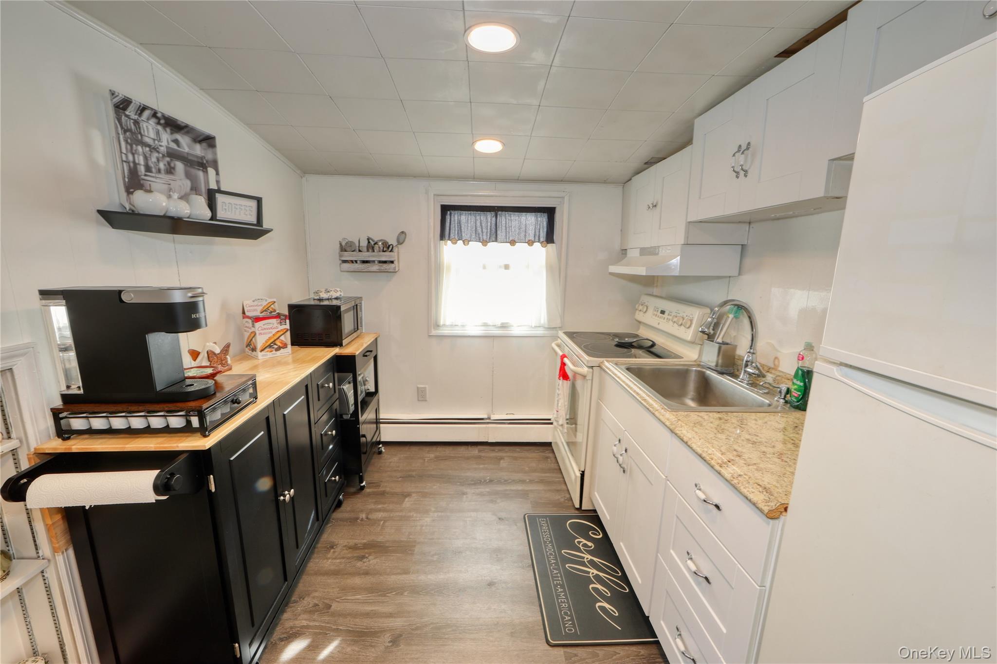 219 Pond Road Bohemia, NY 11716 - Photo 10 of 31