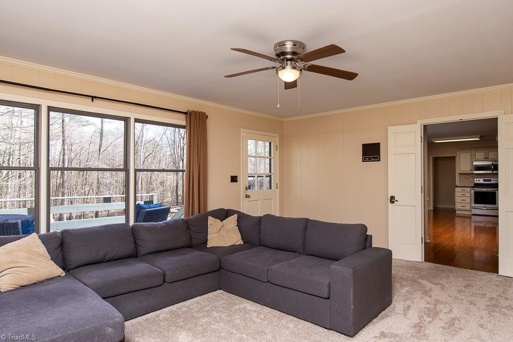 1916 North Clodfelter Road High Point, NC 27265 - Photo 7 of 32 Gallery Image 7