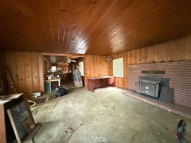 28826 Auberry Road Prather, CA 93651 - Photo 33 of 48 a view of a room with gym equipment