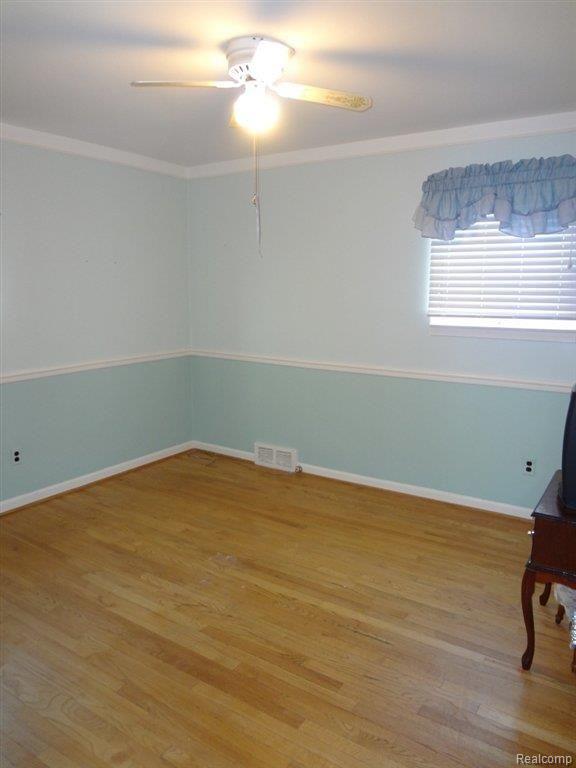24596 Roxana Avenue Eastpointe, MI 48021 - Photo 5 of 13 Bedroom1.JPG