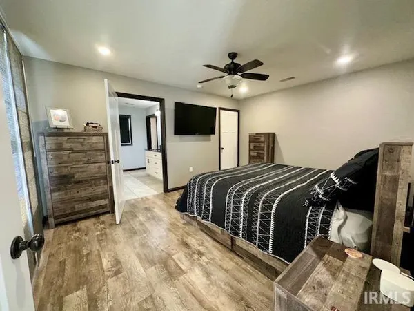 $479,900 | 140 Knotting Hill Drive, Springville, IN 47462