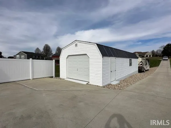 $479,900 | 140 Knotting Hill Drive, Springville, IN 47462