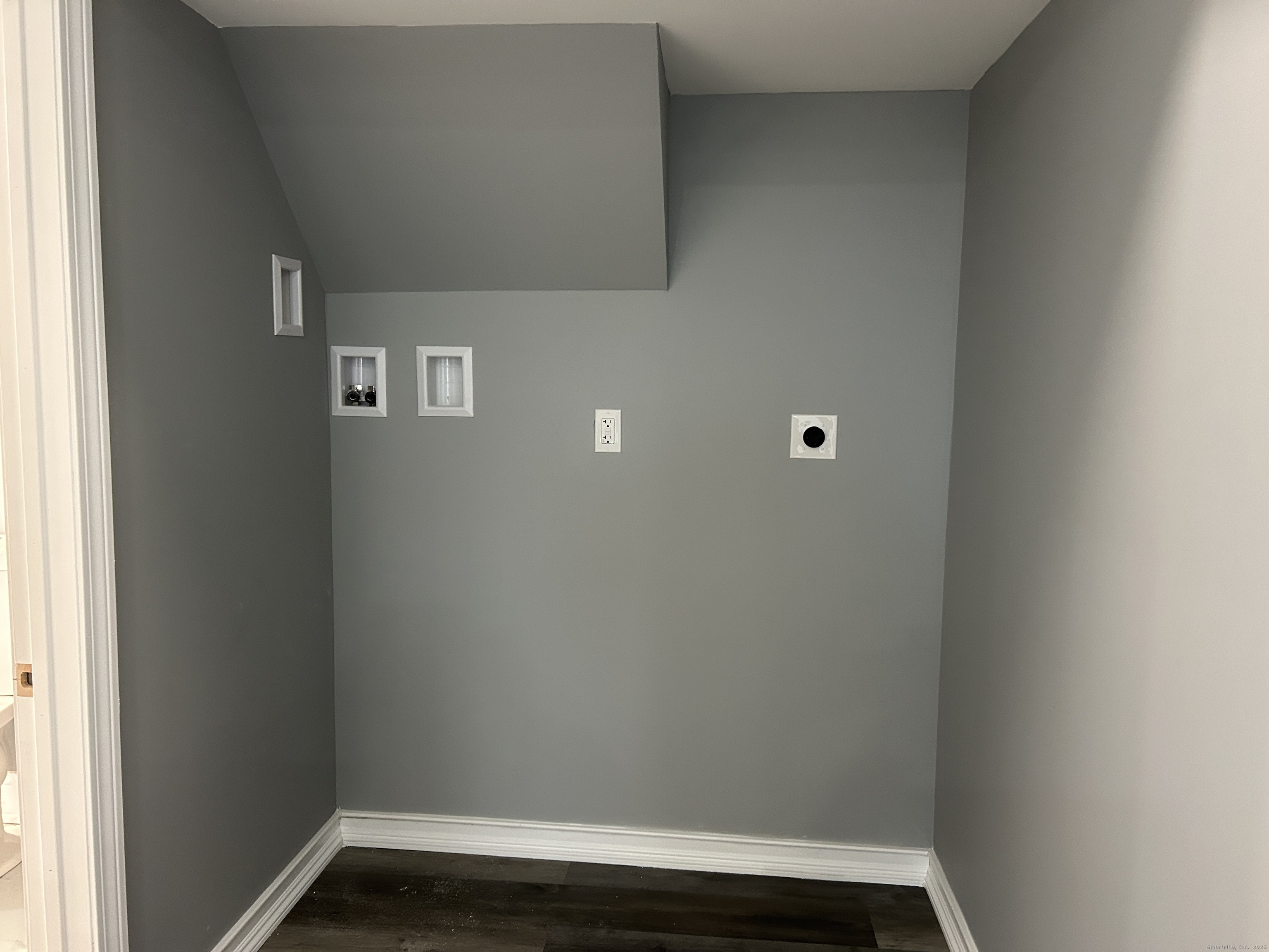 22 Hawthorne Street, Unit 1 Norwich, CT 06360 - Photo 7 of 22 a view of small space