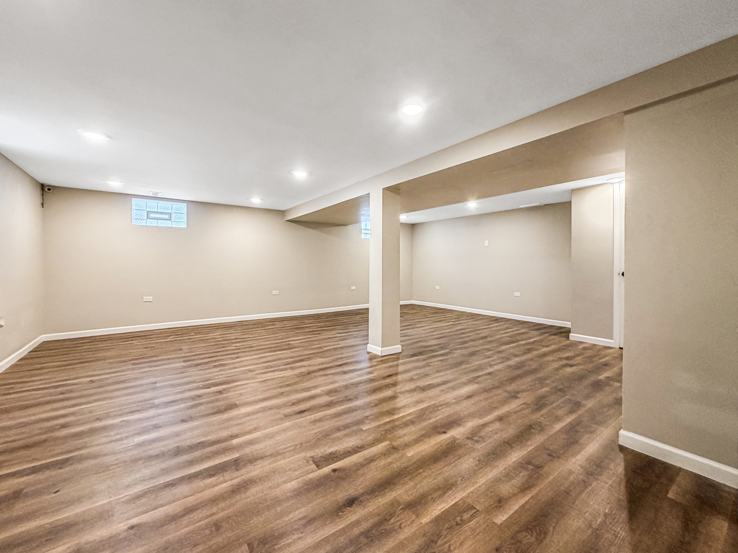 7241 Beloit Avenue Bridgeview, IL 60455 - Photo 20 of 26 a view of empty room with wooden floor