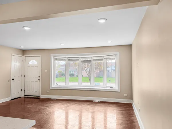 $350,999 | 7241 Beloit Avenue, Bridgeview, IL 60455