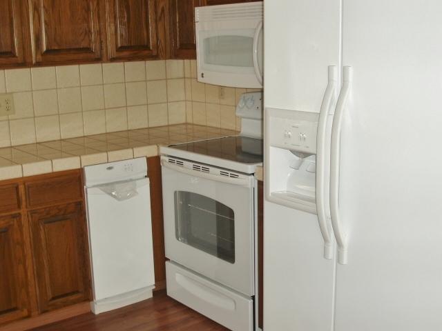 466 Ridgecrest Trail, Unit 134 Redding, CA 96003 - Photo 3 of 16 466 RIDGECREST#134 003