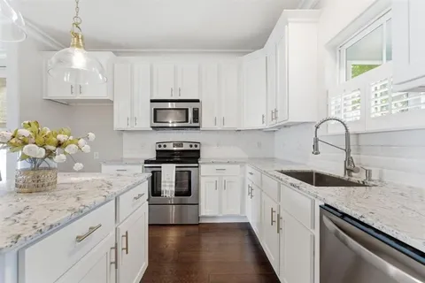 $189,000 | 1220 Pithon Street, Unit 9, Lake Charles, LA 70601